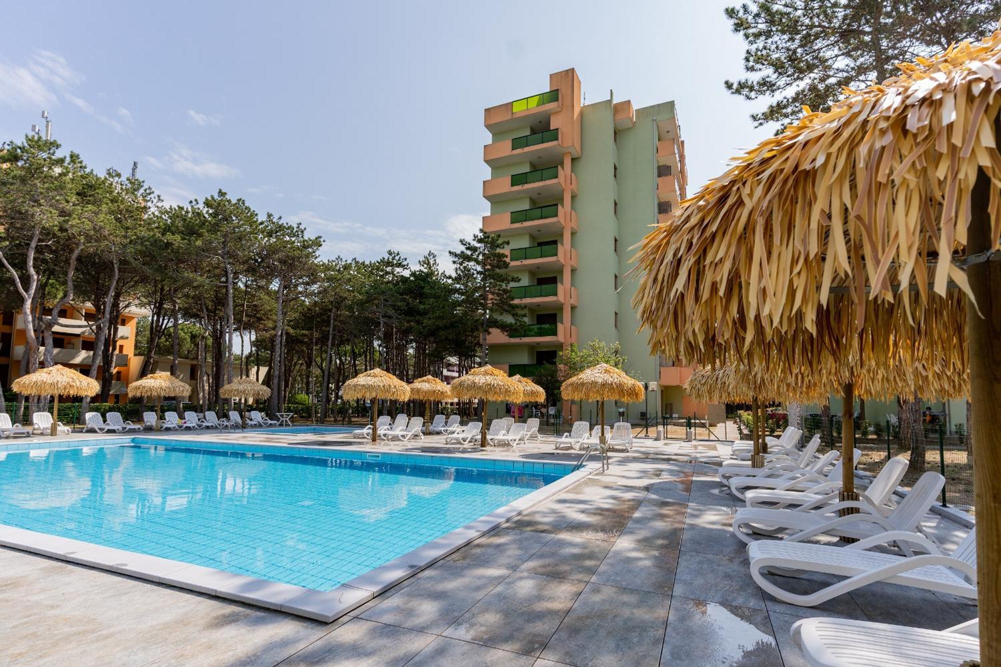 Castello Apartment Bibione Luaran gambar